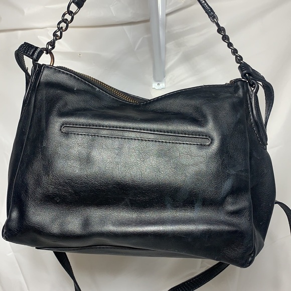 SIMPLY Vera Vera Wang Black Faux Leather Crossbody w Zipper Closure - Picture 4 of 11